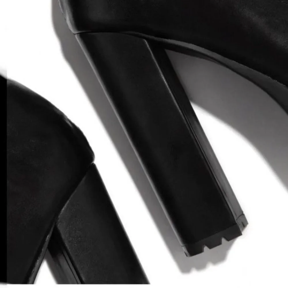 !! NEW !! Platform Block Heel Lug Sole Boots - Picture 2 of 4